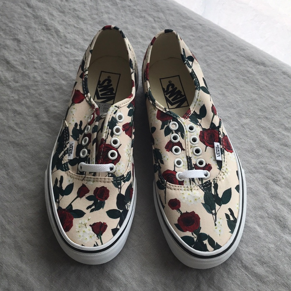 VANS Authentic Roses Women’s Shoes